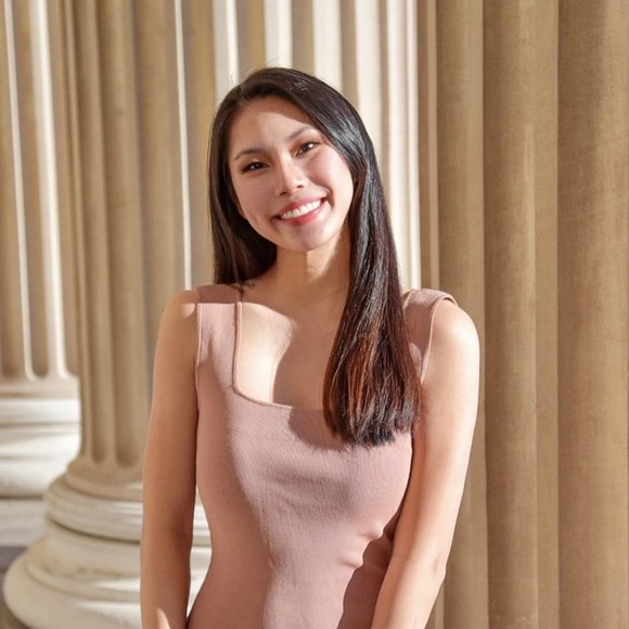 Meet your Posher, Juliana - Picture 1 of 1